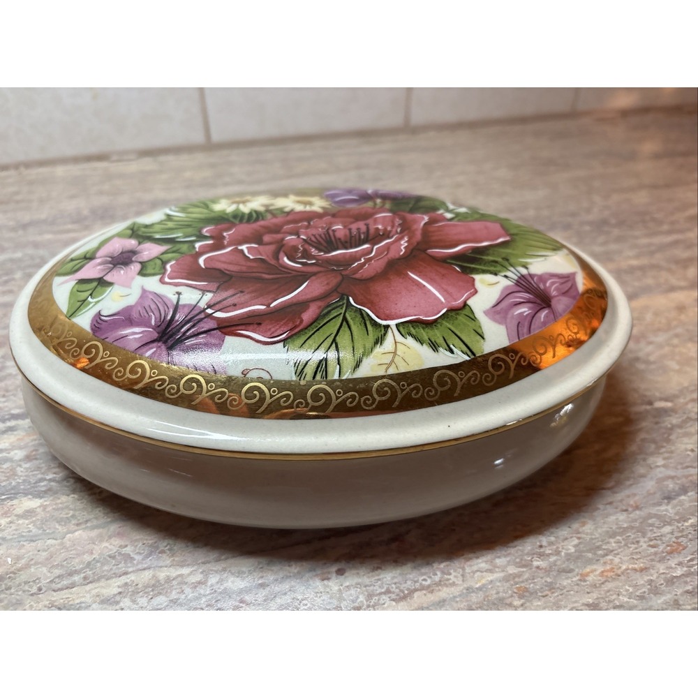 1995 Paul Sebastian Casual Limited Edition White Ceramic Oval Music Box Trinket